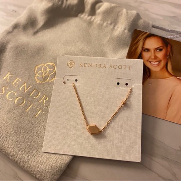 Kendra Scott Jewelry - Kendra Scott Rose Gold Laureen Necklace Kendra Scott Jewelry - Kendra Scott Rose Gold Laureen Necklace